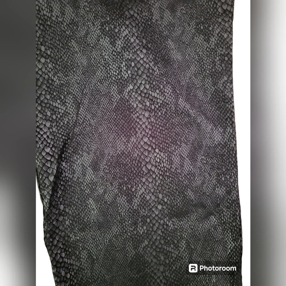 Chico's snake design pants - Picture 3 of 4